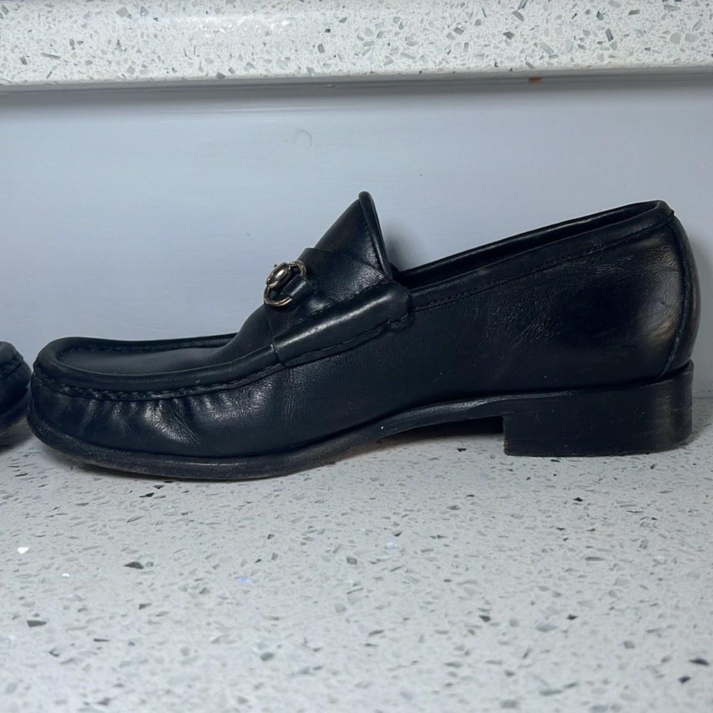 Gucci Horsebit Black Loafers. - Picture 8 of 9